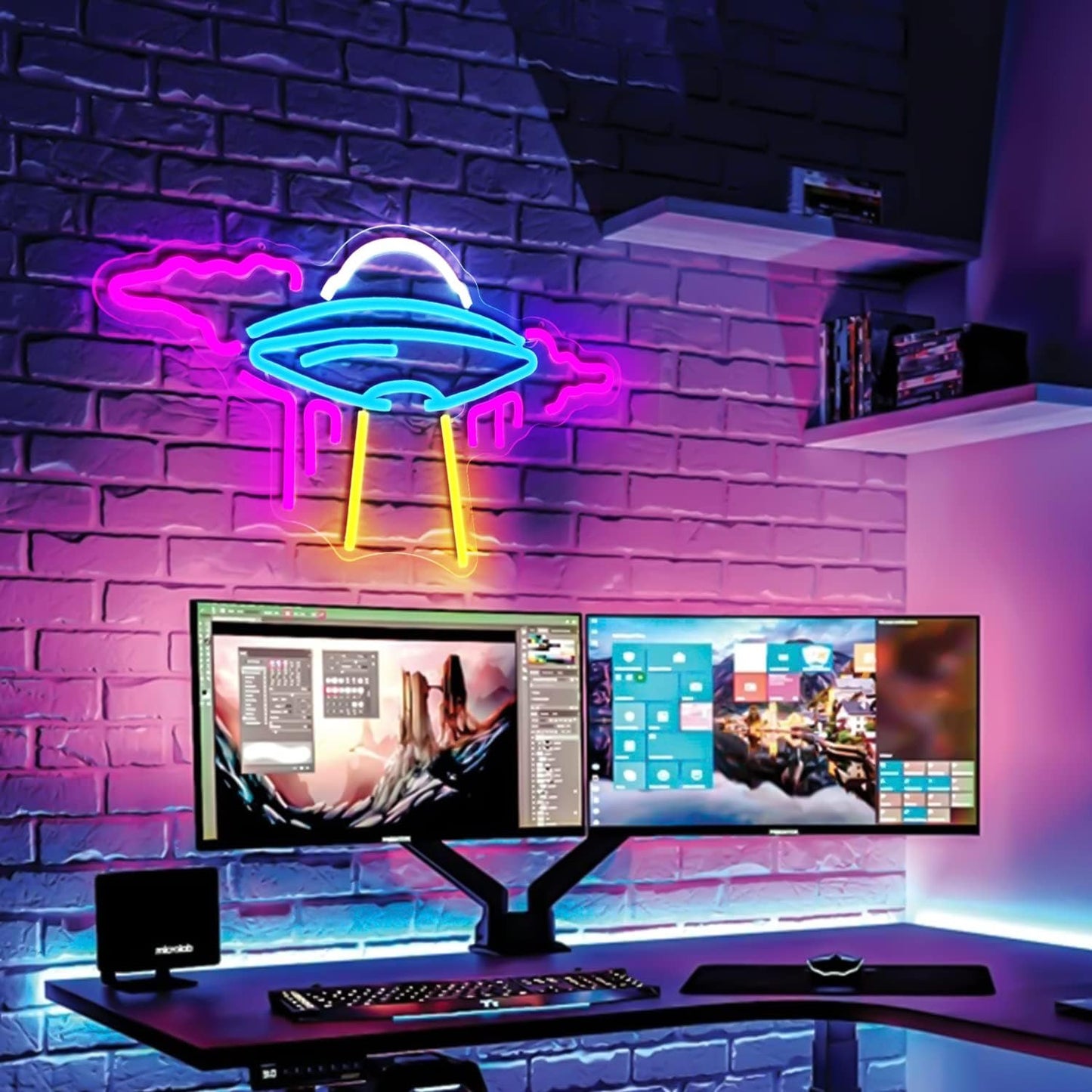 "Alien Spaceship" Neon Sign