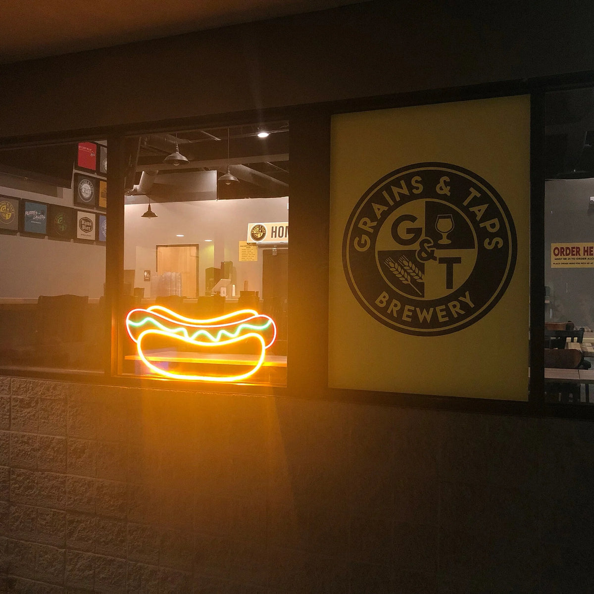 Hot Dog Neon Sign