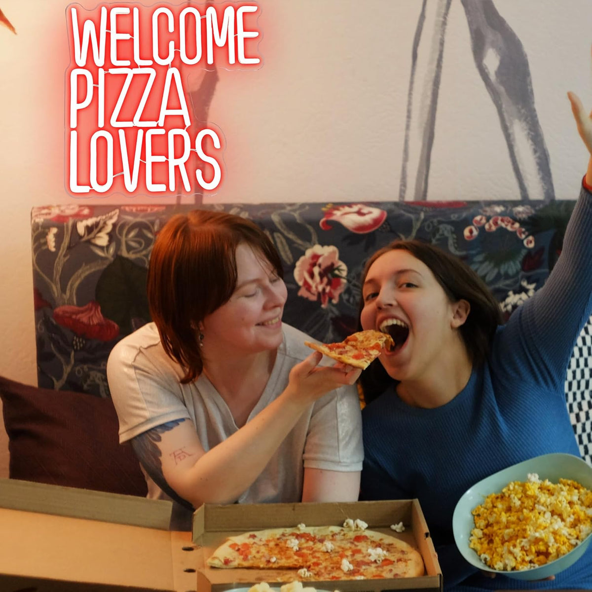 Welcome Pizza Lovers Neon Sign