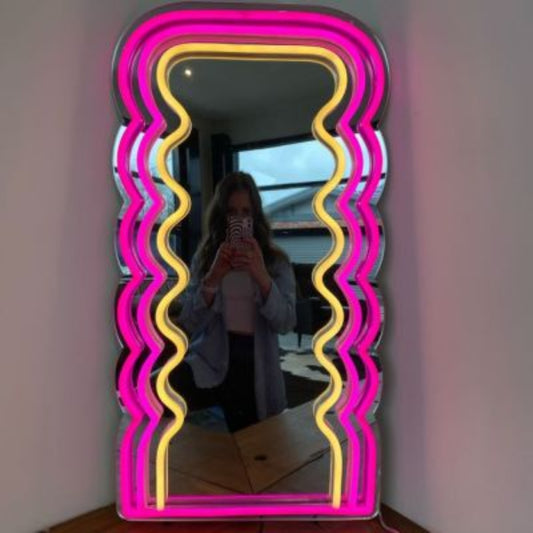 Y2K Wavy Pink Neon Mirror